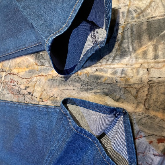 Jeans, women’s size 28 Hudson Beth baby boot style made in Mexico, just like new - Picture 4 of 10